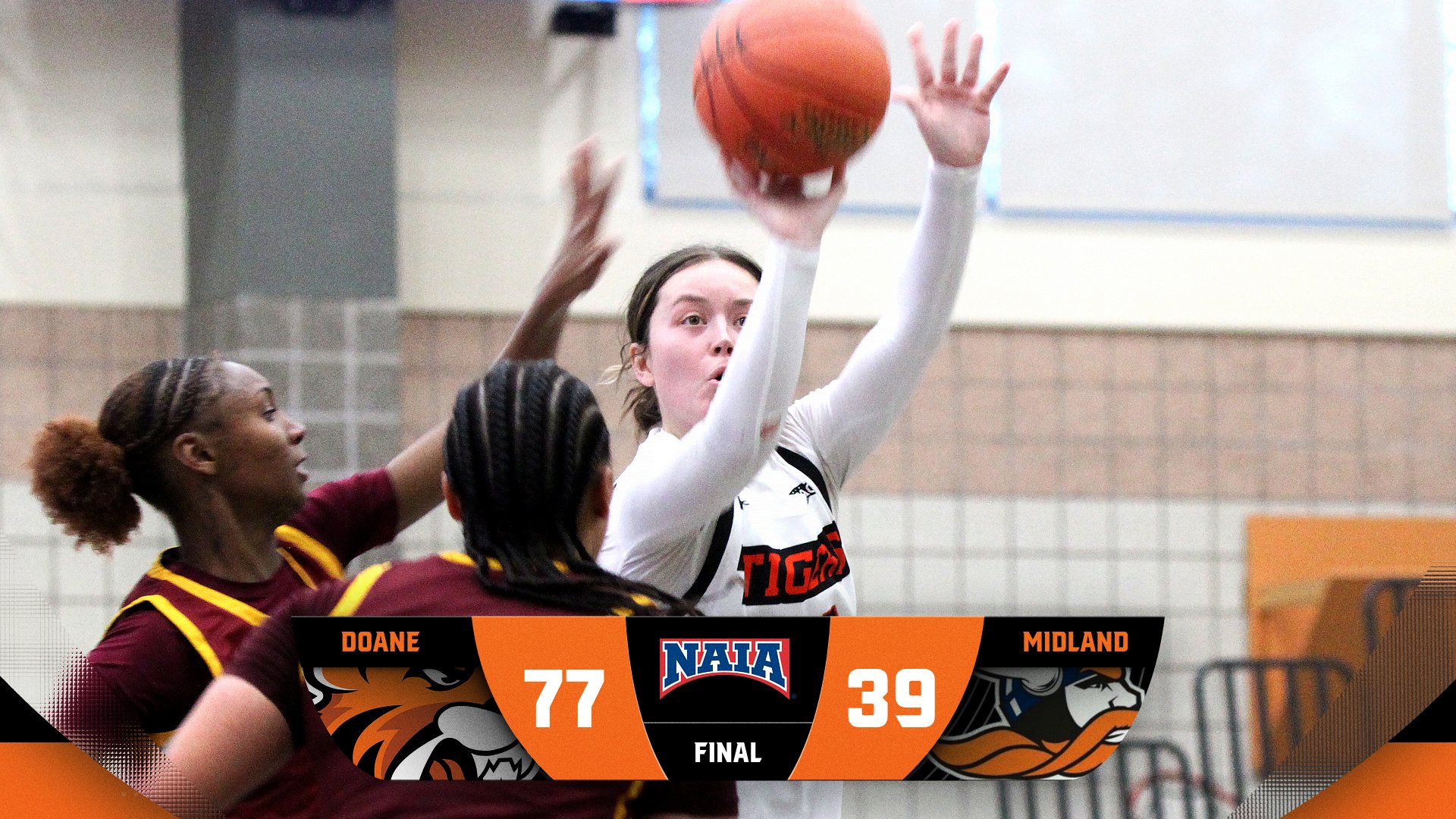 Hot Starts Sparks Women's Basketball to Road Win
